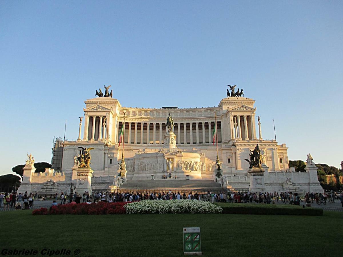 Roma Central Studio Exterior photo